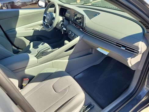 New 2026 Hyundai Elantra SE image 15
