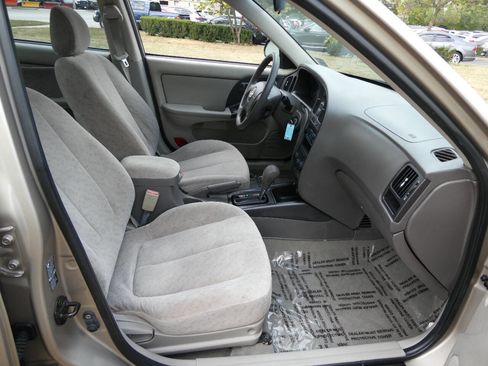 Used 2006 Hyundai Elantra GLS image 16
