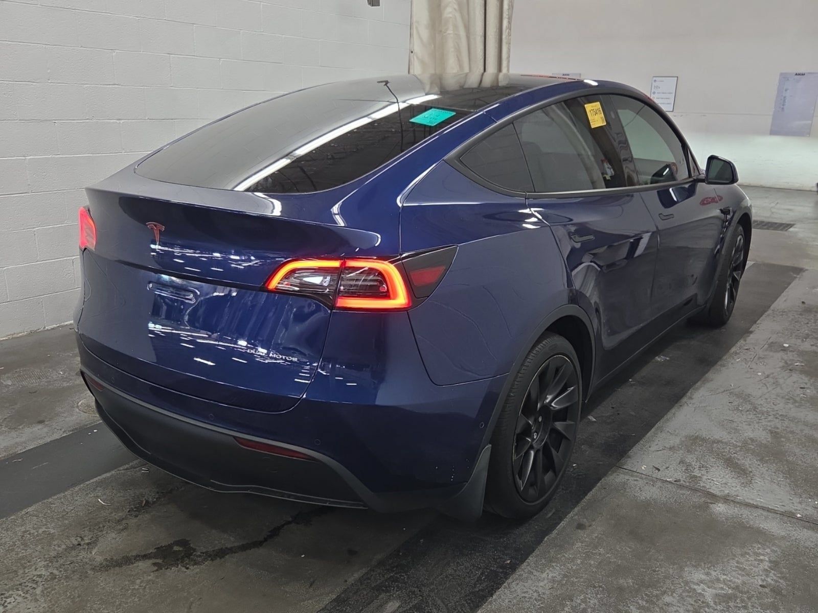 Used 2023 Tesla Model Y Long Range AWD/4WD image 5