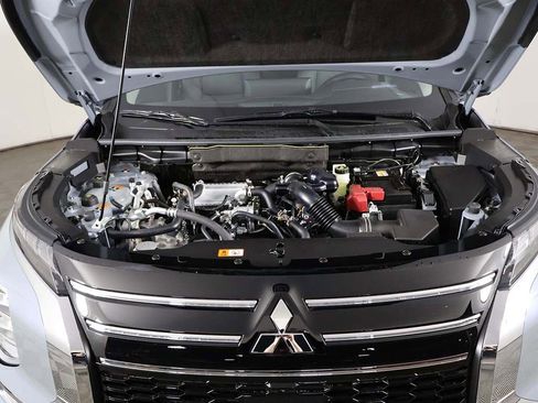 New 2026 Mitsubishi Outlander SE FWD image 19