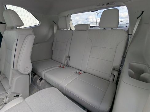 New 2026 Buick Enclave Avenir image 16