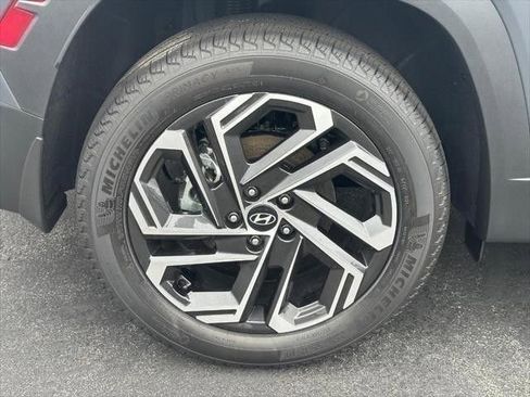Used 2025 Hyundai Tucson Limited image 4