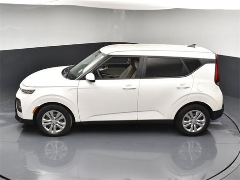 Certified 2021 Kia Soul LX image 42