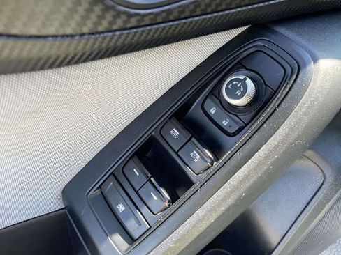 Used 2023 Subaru Crosstrek 2.0i Premium image 14