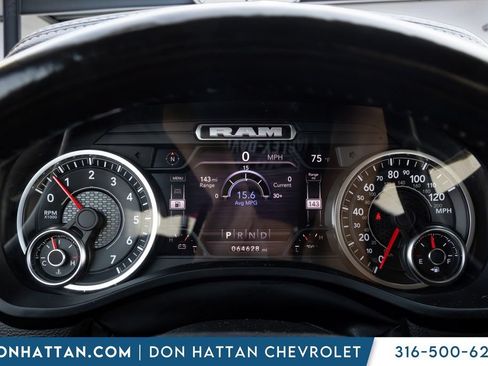 Used 2022 RAM 1500 Laramie AWD/4WD image 7