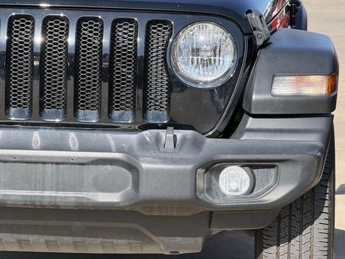Used 2022 Jeep Wrangler Unlimited Sport w/ Sun And Sound Package AWD/4WD image 7