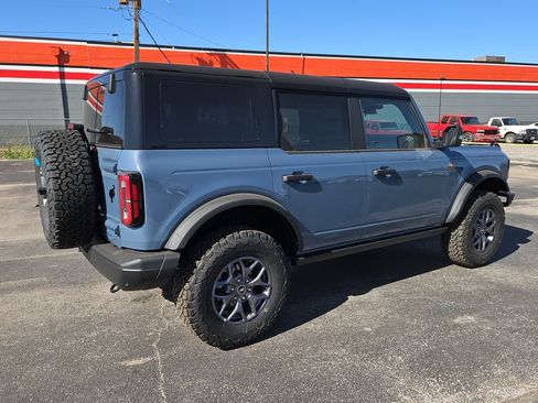New 2025 Ford Bronco Badlands image 13