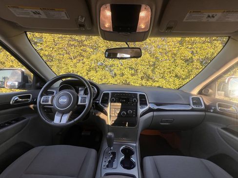 Used 2012 Jeep Grand Cherokee Laredo image 27