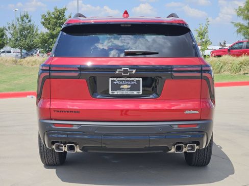 New 2027 Chevrolet Traverse LT w/ Midnight/Sport Edition FWD image 8