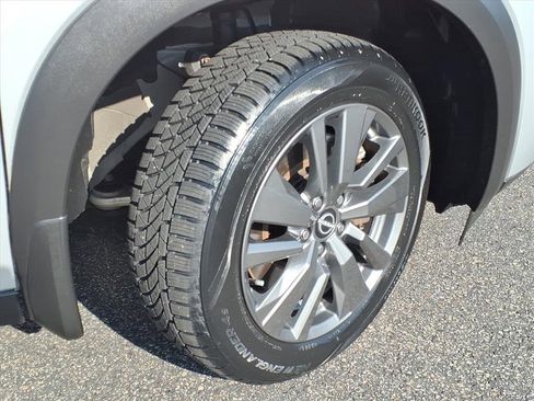 Used 2022 Nissan Pathfinder SV image 4