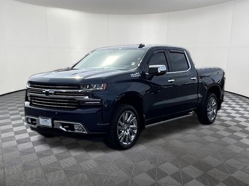 Used 2020 Chevrolet Silverado 1500 High Country w/ Technology Package AWD/4WD image 3