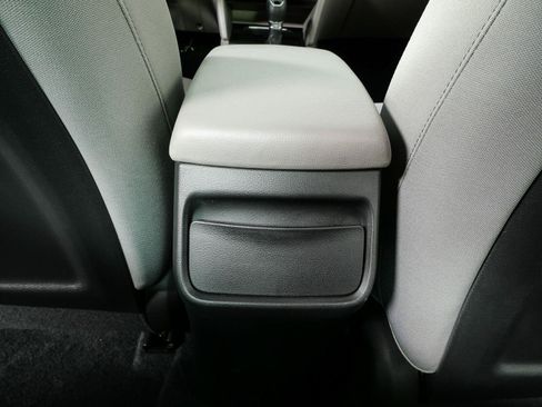 Used 2017 Hyundai Elantra SE FWD image 16