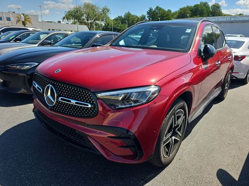 Used 2024 Mercedes-Benz GLC 300 image 3