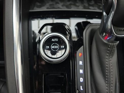 New 2026 GMC Canyon Elevation w/ Convenience Package image 27