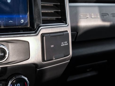 Used 2022 Ford F350 Platinum w/ FX4 Off-Road Package image 29