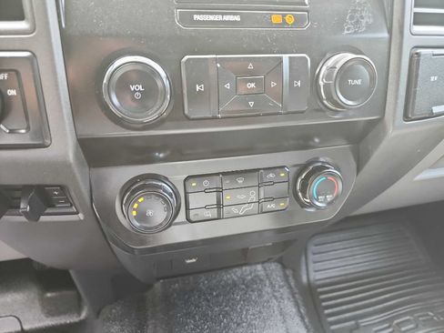 Used 2019 Ford F250 XL w/ Power Equipment Group RWD image 25