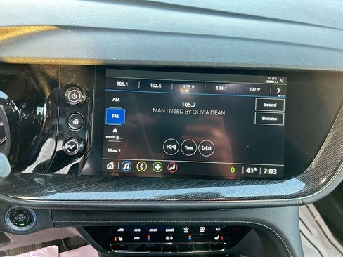 Used 2023 Buick Envision Essence AWD/4WD image 17