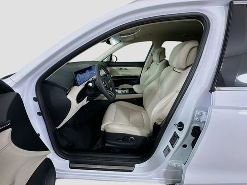 New 2026 Genesis GV70 2.5T AWD/4WD image 16