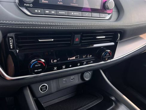 Used 2021 Nissan Rogue SV FWD image 24
