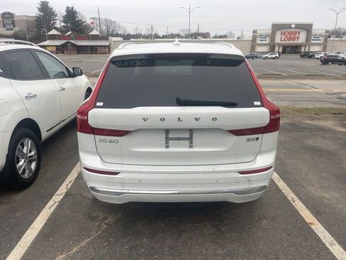 Used 2023 Volvo XC60 B5 Plus AWD/4WD image 3
