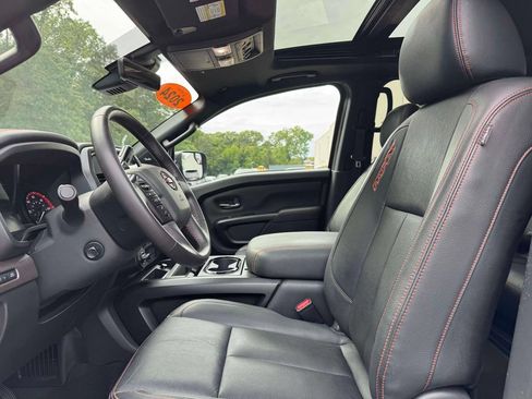 Used 2024 Nissan Titan PRO-4X w/ Pro-4x Convenience Package AWD/4WD image 16