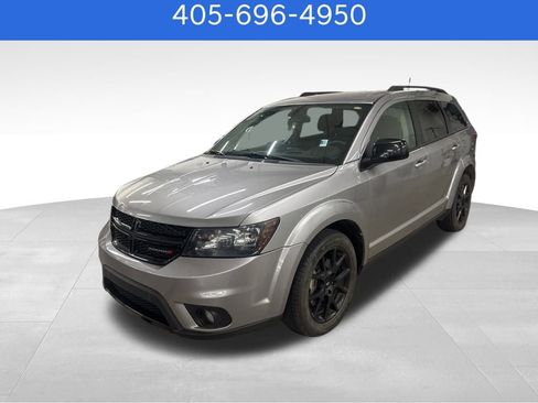 Used 2019 Dodge Journey SE w/ Blacktop Package image 4