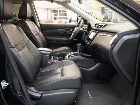 Used 2016 Nissan Rogue SL w/ SL Premium Package image 34