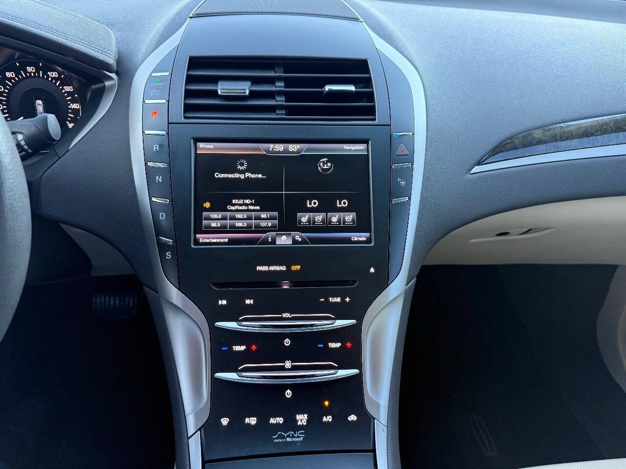 Used 2014 Lincoln MKZ w/ Equipment Group 102A Reserve FWD image 18