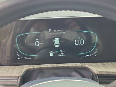 Certified 2024 Kia Telluride EX w/ EX Captain's Chair Package image 34