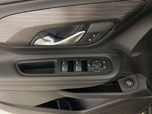 Used 2023 GMC Terrain SLE w/ Driver Convenience Package image 26