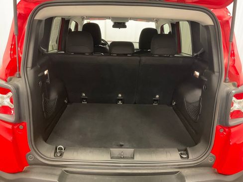 Used 2017 Jeep Renegade Trailhawk w/ Cold Weather Group II image 9