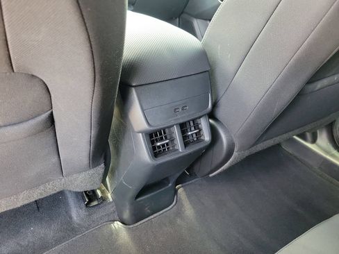 Used 2026 Chevrolet Equinox LT FWD image 10