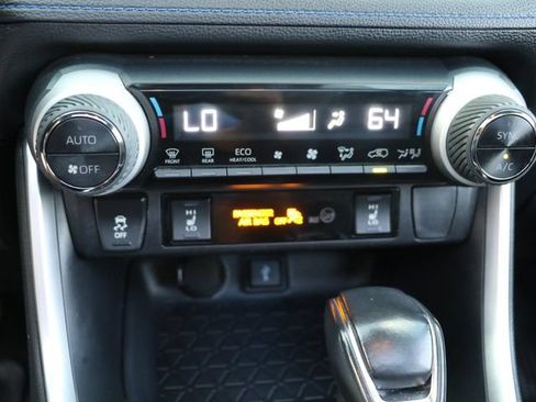 Used 2020 Toyota RAV4 XSE w/ XSE Grade Weather Package AWD/4WD image 23