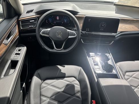 New 2026 Volkswagen Atlas SE FWD image 7