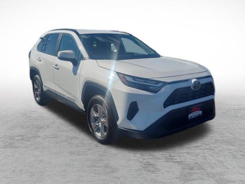 Certified 2025 Toyota RAV4 XLE AWD/4WD image 3