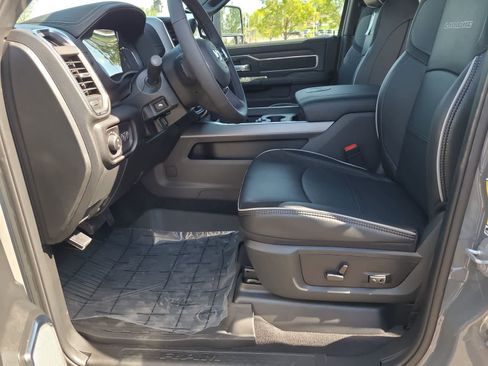 New 2026 RAM 3500 Laramie AWD/4WD image 19