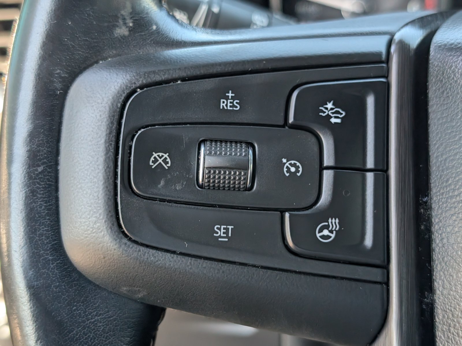 Used 2021 GMC Yukon XL AT4 w/ Rear Media and Nav Package AWD/4WD image 25