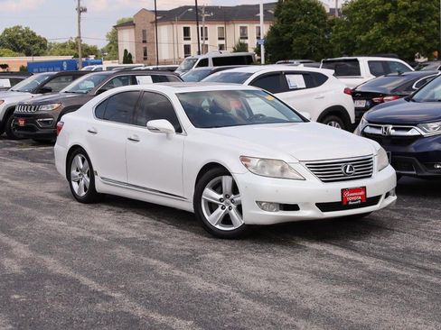 Used 2012 Lexus LS 460 w/ Comfort Pkg RWD image 2