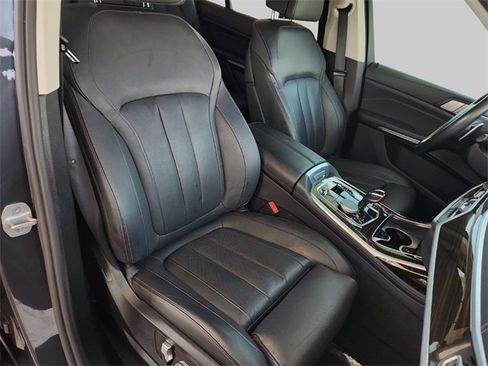 Used 2021 BMW X7 xDrive40i w/ Premium Package image 28
