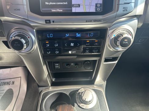 Used 2016 Toyota 4Runner Limited AWD/4WD image 16