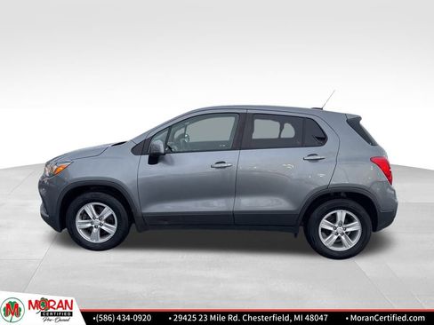 Used 2020 Chevrolet Trax LS image 2