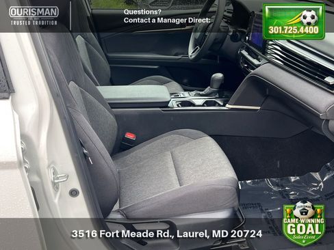 Used 2025 Toyota Camry LE FWD image 21