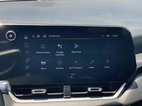Used 2025 Chevrolet Equinox LT FWD image 12