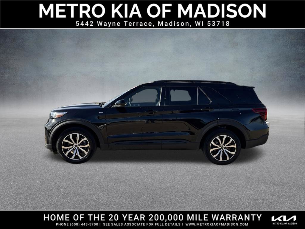 Used 2023 Ford Explorer ST-Line w/ Class IV Trailer Tow Package AWD/4WD image 3