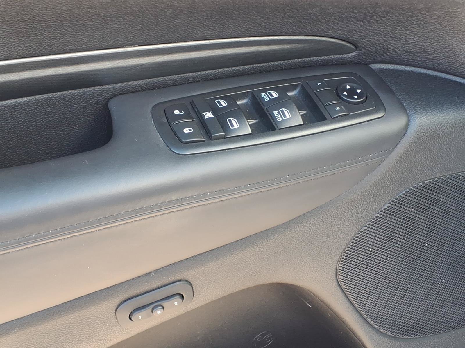 Used 2020 Dodge Durango Citadel w/ Technology Group AWD/4WD image 15