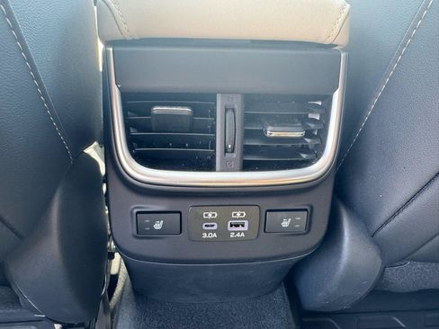 Used 2024 Subaru Outback Limited AWD/4WD image 19