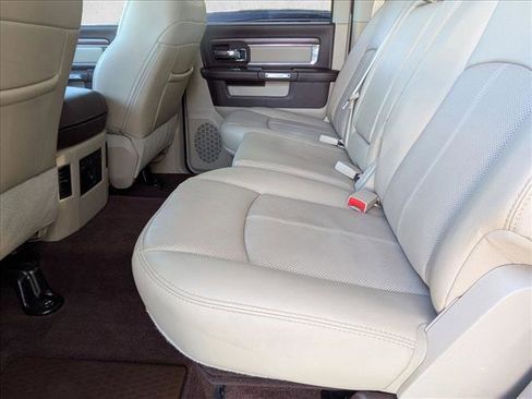 Used 2018 RAM 1500 Laramie w/ Convenience Group image 17