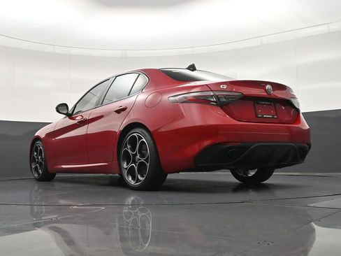 Used 2025 Alfa Romeo Giulia w/ Veloce Package Rwd image 26