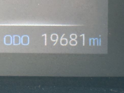 Used 2021 Toyota RAV4 XLE image 24