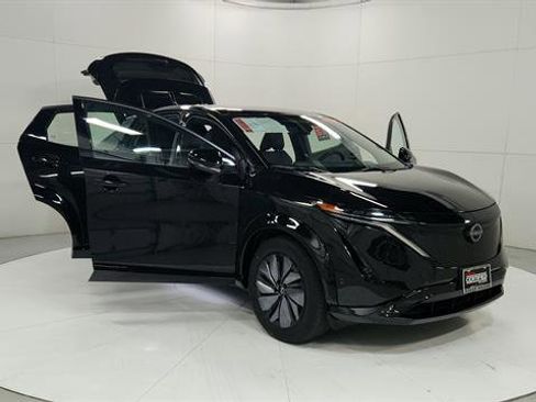 Used 2023 Nissan Ariya image 29